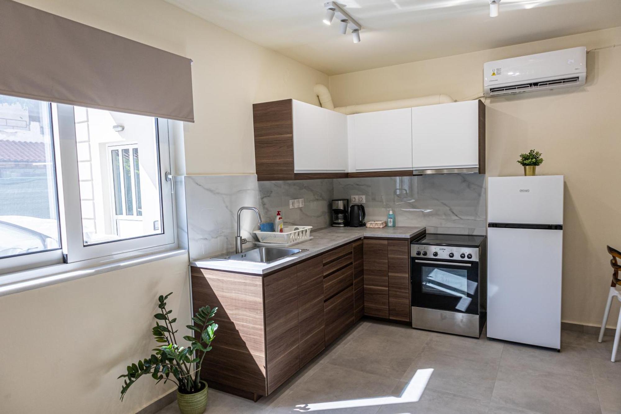 Adriana Apartment Agia Marina  Exterior photo